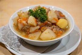 Картофель тушеный с мясом